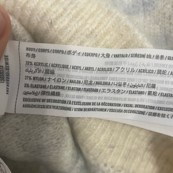 Abercrombie & Fitch Leopard Print Sweater - Picture 6 of 6